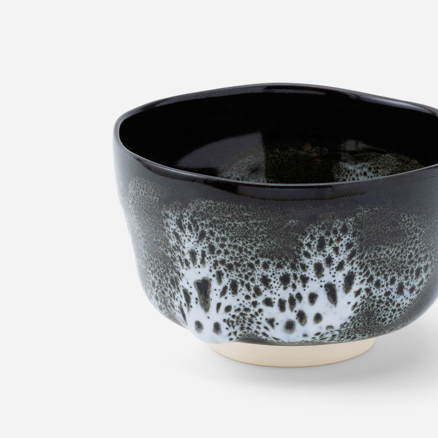 てんてん碗 黒釉白流し | 西川貞三郎商店