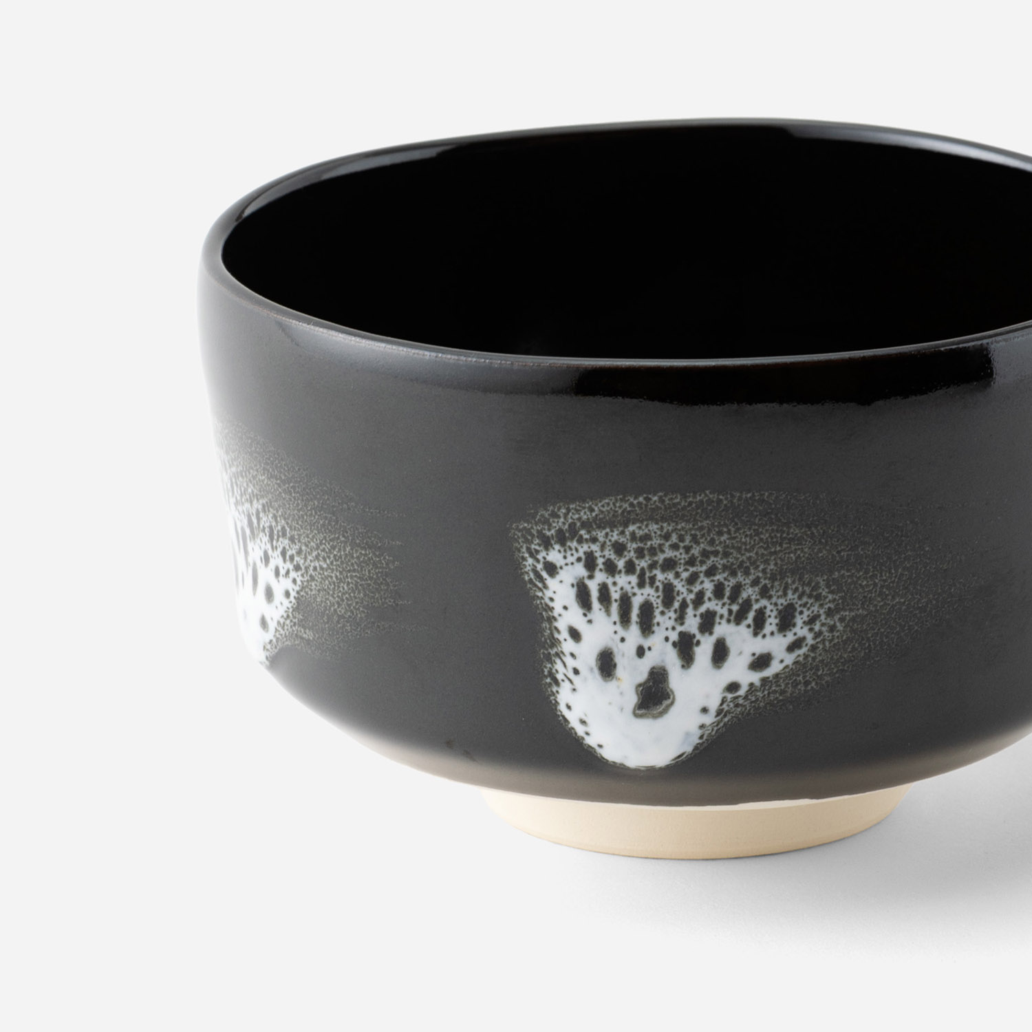 抹茶盌 黒釉白流し | 西川貞三郎商店