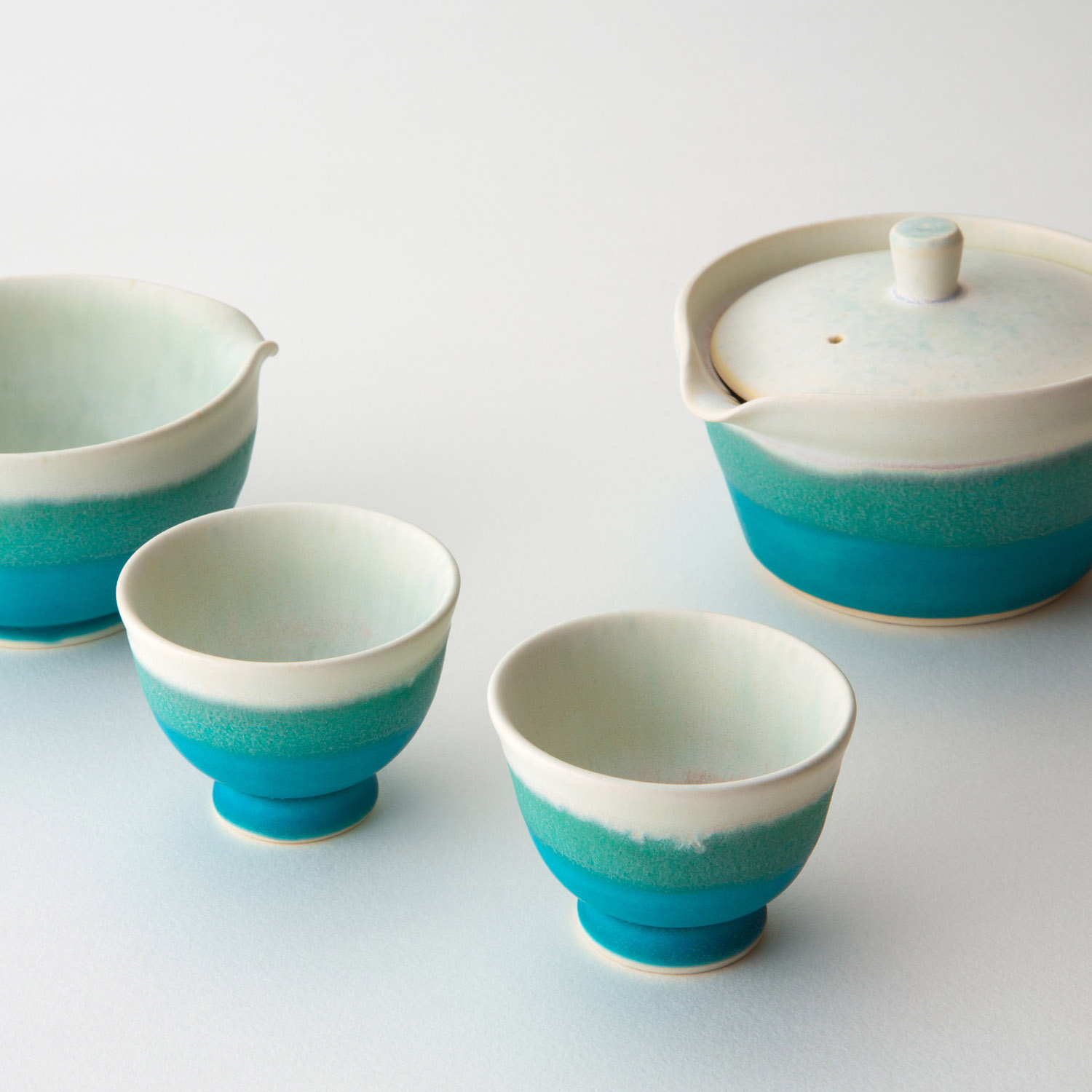 京焼・清水焼　西川實　作　兎糸毛　茶碗　共箱　古物。 京焼・清水焼 安田茂郎作 七官青磁茶碗 無傷保証 共箱 古物